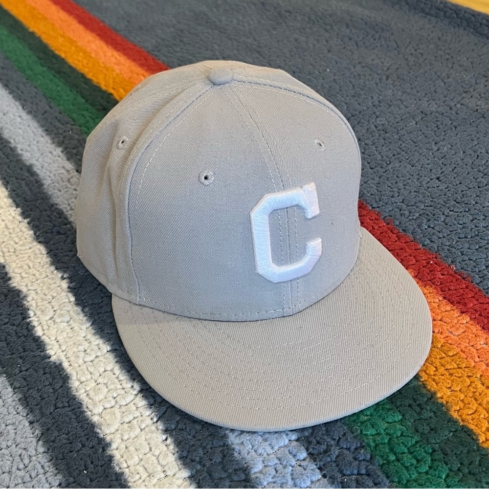 Cleveland Guardians C Logo 59FIFTY Grey Fitted Cap